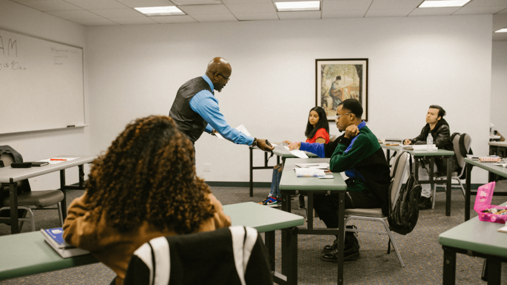 Psychoedukacja dla osób bezrobotnych i poszukujących pracy: Jak to zrobić&nbsp;skutecznie?
